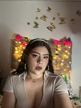 Jullieetta online show from June 2026 11:47:02 AM