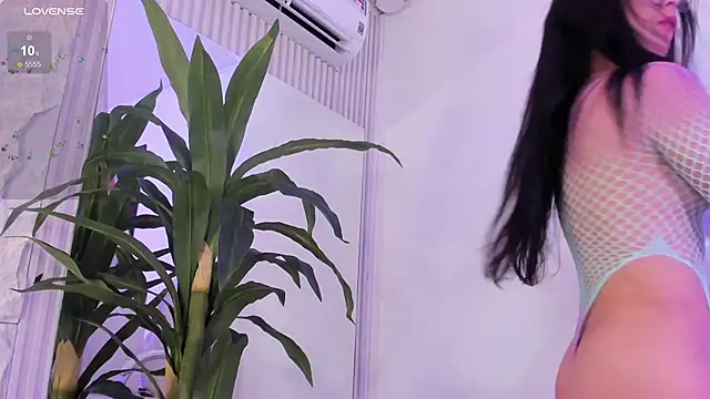 EriKlein online show from October 2025 11:05:02 PM