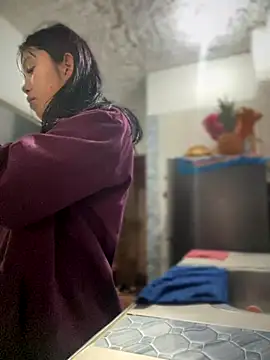 emily rosse04 online show from September 2025 12:05:02 PM