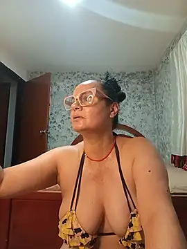 Snapshot of Eunice73 chatting on July 2026 10:01:02 PM Eunice73 online show from July 2026 10:01:02 PM