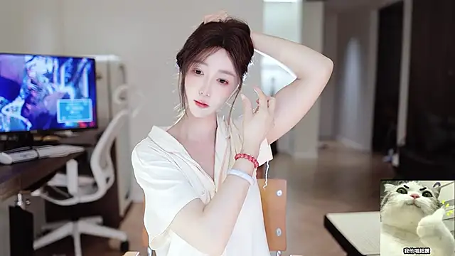 Snapshot of -Aricia- chatting on May 2026 05:18:02 PM -Aricia- online show from May 2026 05:18:02 PM