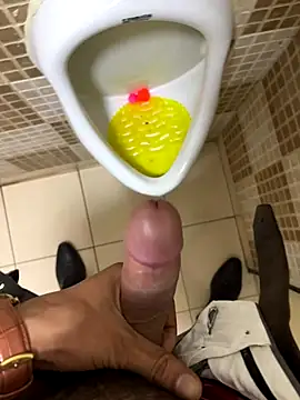 hitlar1026 online show from December 2025 01:31:02 PM