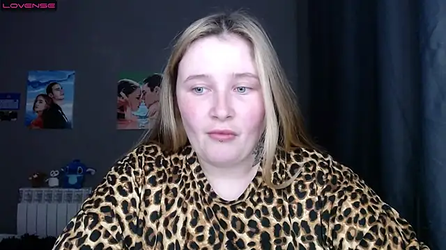 Light Luna online show from September 2025 01:46:01 PM