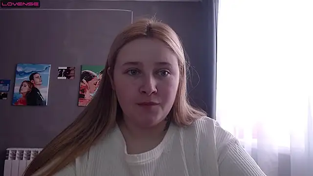 Light Luna online show from November 2025 07:08:02 AM