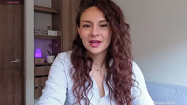 Snapshot of Monica-Bello chatting on June 2026 03:05:02 PM Monica-Bello online show from June 2026 03:05:02 PM