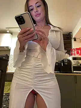 Snapshot of IsabellaEtthan chatting on January 2025 08:13:02 PM IsabellaEtthan online show from January 2025 08:13:02 PM