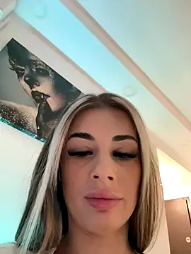 Snapshot of IsabellaEtthan chatting on October 2025 05:03:01 PM IsabellaEtthan online show from October 2025 05:03:01 PM