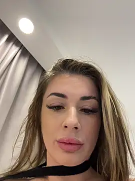 Snapshot of IsabellaEtthan chatting on January 2026 07:12:01 PM IsabellaEtthan online show from January 2026 07:12:01 PM