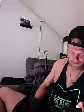 Snapshot of eltoulou chatting on January 2025 12:49:01 AM eltoulou online show from January 2025 12:49:01 AM