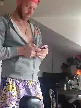 Snapshot of eltoulou chatting on January 2025 11:34:02 AM eltoulou online show from January 2025 11:34:02 AM