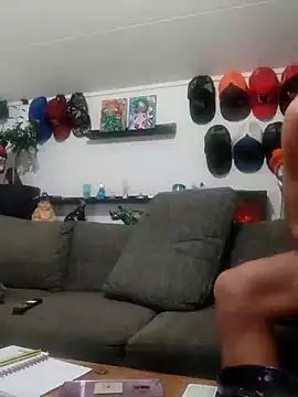 Snapshot of eltoulou chatting on January 2025 02:12:02 AM eltoulou online show from January 2025 02:12:02 AM