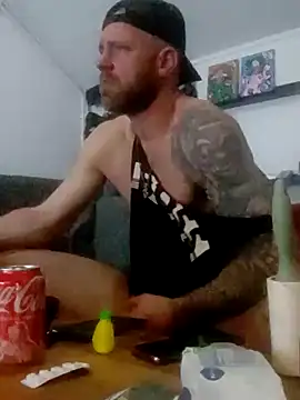 Snapshot of eltoulou chatting on January 2025 06:35:02 PM eltoulou online show from January 2025 06:35:02 PM