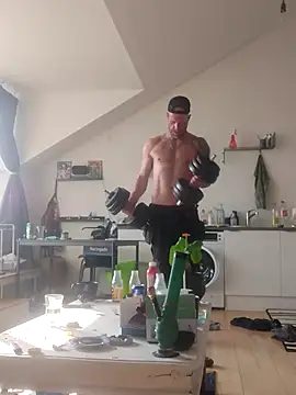 Snapshot of eltoulou chatting on March 2025 01:48:01 PM eltoulou online show from March 2025 01:48:01 PM