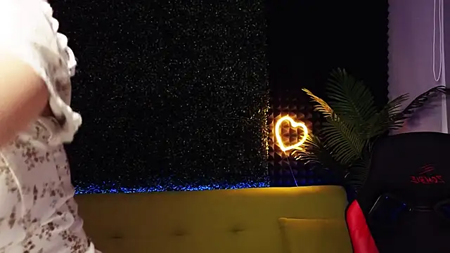 KristiRosee online show from December 2024 01:47:02 AM