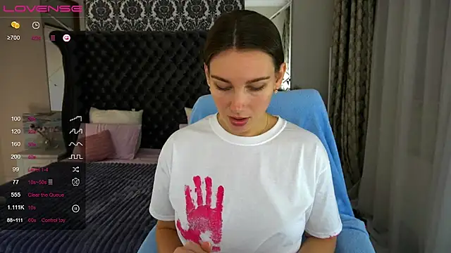 JasminJames online show from December 2024 02:06:01 PM