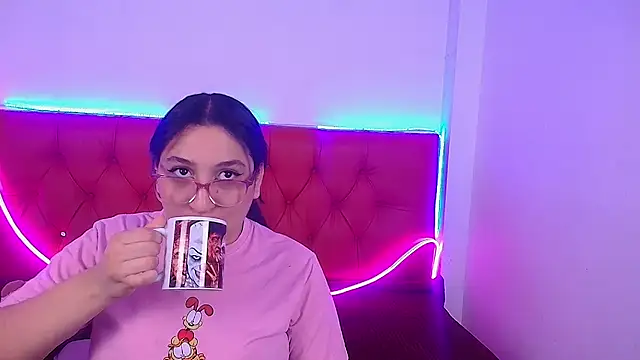 Little Cuttie  online show from February 2025 04:01:01 AM