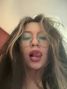 Snapshot of marie2_ chatting on January 2025 03:54:02 PM marie2  online show from January 2025 03:54:02 PM