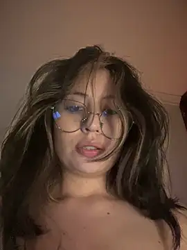 Snapshot of marie2_ chatting on January 2025 11:24:01 PM marie2  online show from January 2025 11:24:01 PM