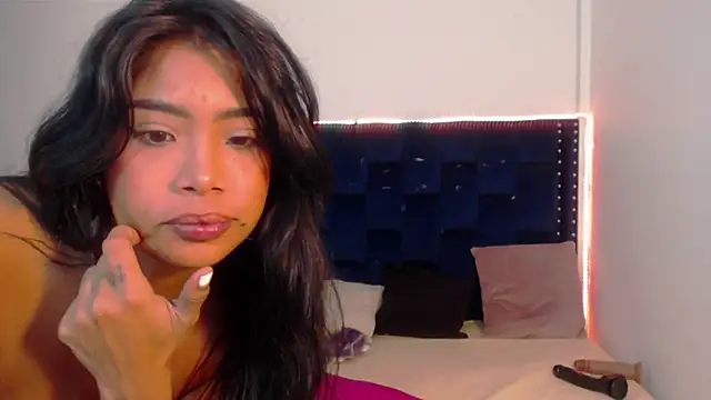 SaraApril 1 online show from February 2025 11:27:01 PM