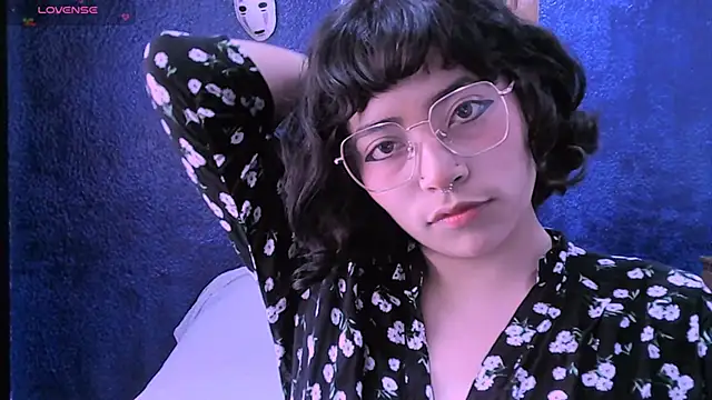 Snapshot of NinaYellow chatting on January 2025 03:00:02 PM NinaYellow online show from January 2025 03:00:02 PM