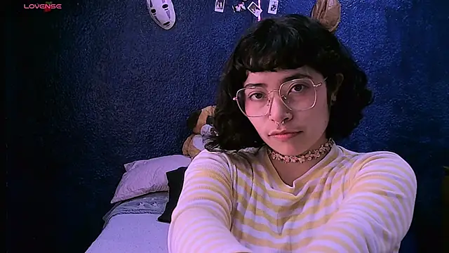 Snapshot of NinaYellow chatting on February 2025 02:54:01 PM NinaYellow online show from February 2025 02:54:01 PM