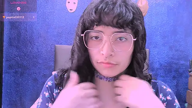 Snapshot of NinaYellow chatting on October 2025 03:44:01 PM NinaYellow online show from October 2025 03:44:01 PM