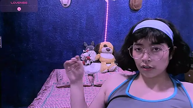 Snapshot of NinaYellow chatting on January 2026 10:01:01 PM NinaYellow online show from January 2026 10:01:01 PM