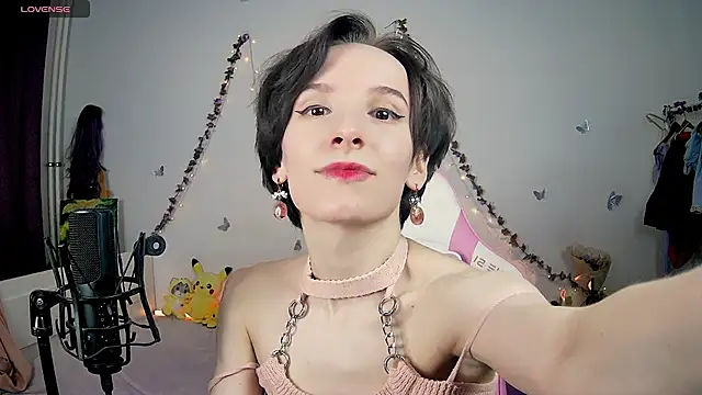 Snapshot of Violet_Veliya chatting on December 2024 04:05:01 PM Violet Veliya online show from December 2024 04:05:01 PM