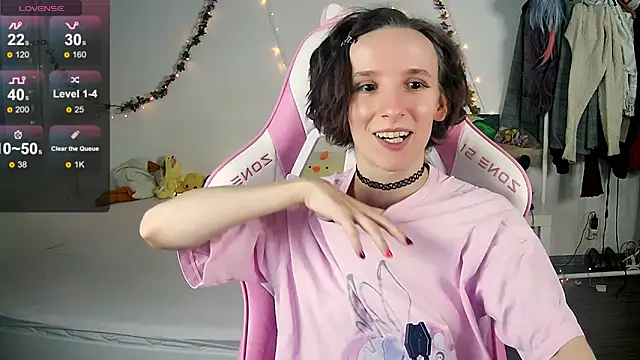 Snapshot of Violet_Veliya chatting on October 2025 05:47:03 PM Violet Veliya online show from October 2025 05:47:03 PM