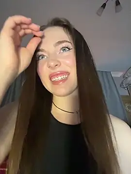 Snapshot of -SweetDi- chatting on December 2025 07:43:01 PM -SweetDi- online show from December 2025 07:43:01 PM