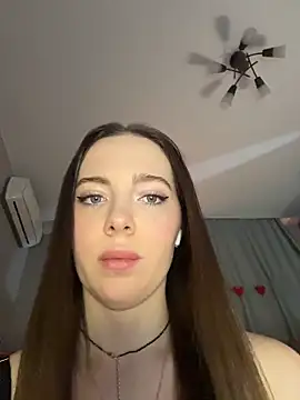 Snapshot of -SweetDi- chatting on February 2026 07:21:01 PM -SweetDi- online show from February 2026 07:21:01 PM