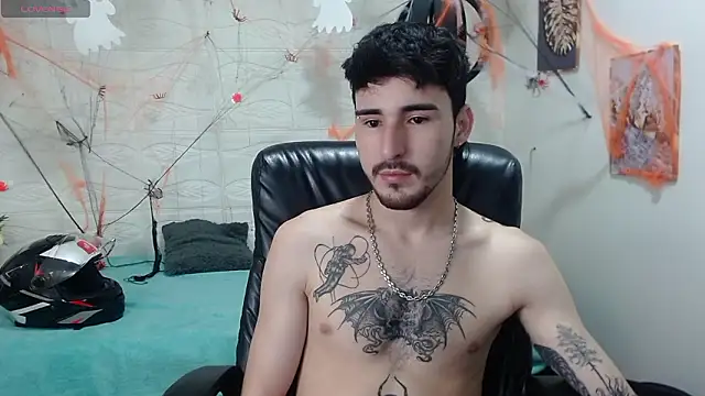 Snapshot of DmitriSanders chatting on December 2024 12:30:02 AM DmitriSanders online show from December 2024 12:30:02 AM