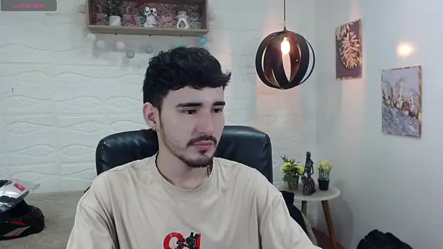 Snapshot of DmitriSanders chatting on January 2025 08:22:02 PM DmitriSanders online show from January 2025 08:22:02 PM