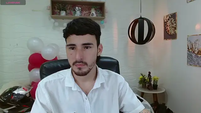 Snapshot of DmitriSanders chatting on February 2025 08:53:02 PM DmitriSanders online show from February 2025 08:53:02 PM