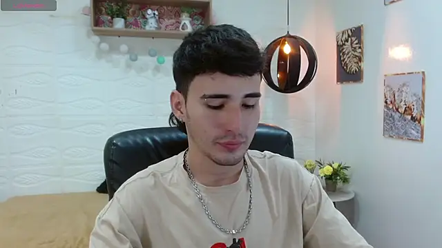 Snapshot of DmitriSanders chatting on March 2025 10:10:01 PM DmitriSanders online show from March 2025 10:10:01 PM