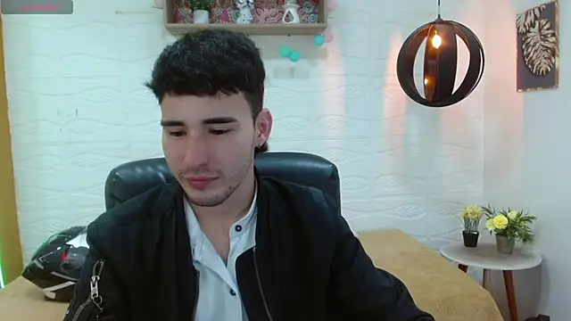 Snapshot of DmitriSanders chatting on March 2025 08:38:02 PM DmitriSanders online show from March 2025 08:38:02 PM