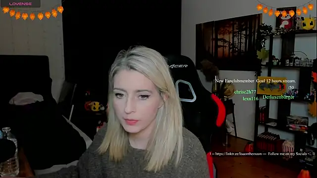 Lisaonthemoon online show from November 2025 07:24:02 PM