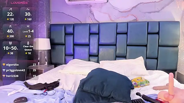 Snapshot of Nahomi_Wild chatting on January 2025 12:41:01 AM Nahomi Wild online show from January 2025 12:41:01 AM