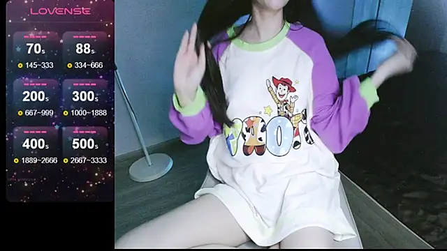  Viviann  online show from March 2025 04:02:01 PM