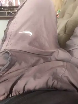 dredre1069 online show from November 2025 06:20:01 PM