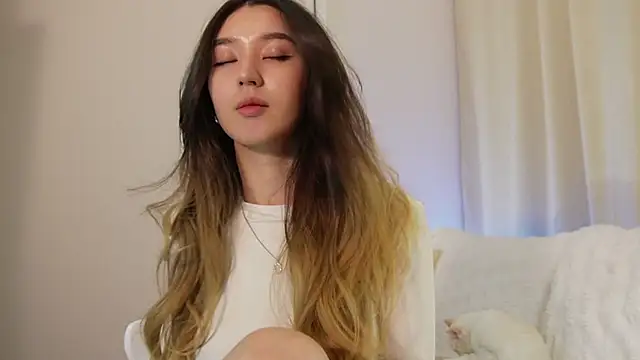 Sarasuo1 online show from January 2025 12:38:01 PM