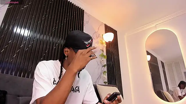 BRYXXXON1 online show from February 2025 02:32:02 PM