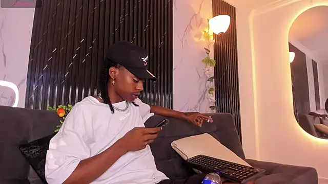 BRYXXXON1 online show from February 2025 12:05:02 PM