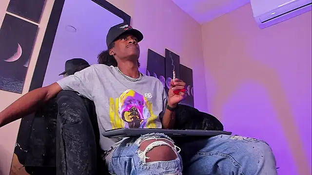 BRYXXXON1 online show from February 2025 01:47:02 PM