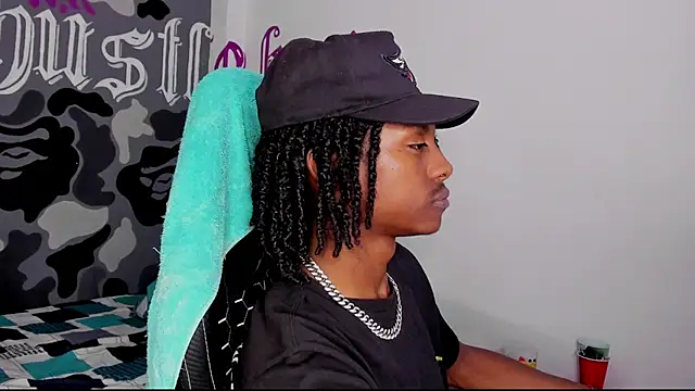 BRYXXXON1 online show from March 2026 05:40:01 PM