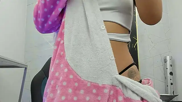 Cloeandtyfanny online show from October 2025 04:26:01 AM