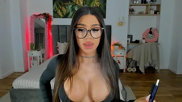 Fancy Jenn online show from November 2025 08:25:02 PM