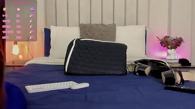 romina-brunette online show from February 2026 06:26:02 PM