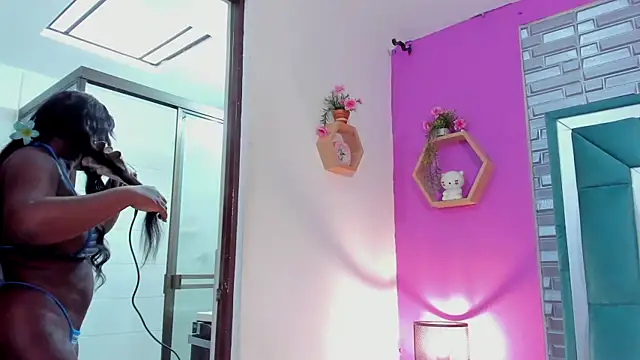 LORENSCOLLINS online show from November 2025 02:44:01 PM