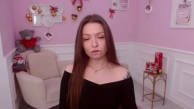 LucySkilar online show from December 2024 08:00:02 AM